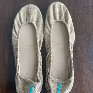 Tieks Women's Textured Beige Flats with Teal Detail